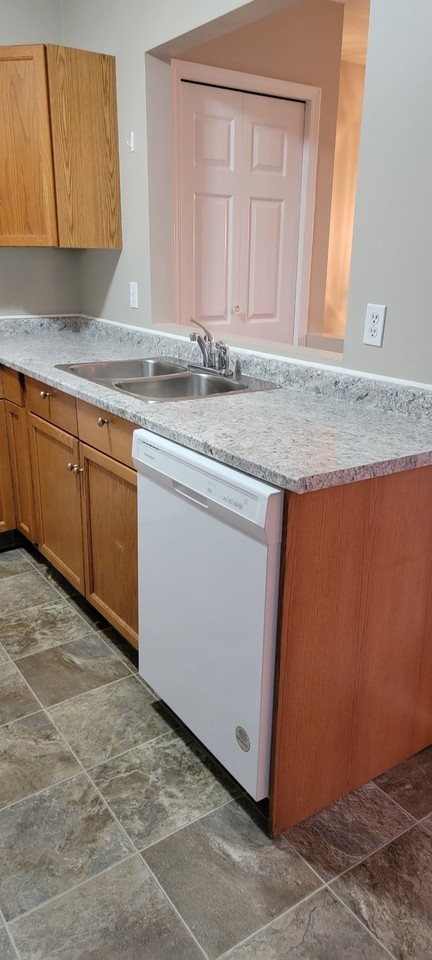 10222A 106 Ave - Photo 4 of 26