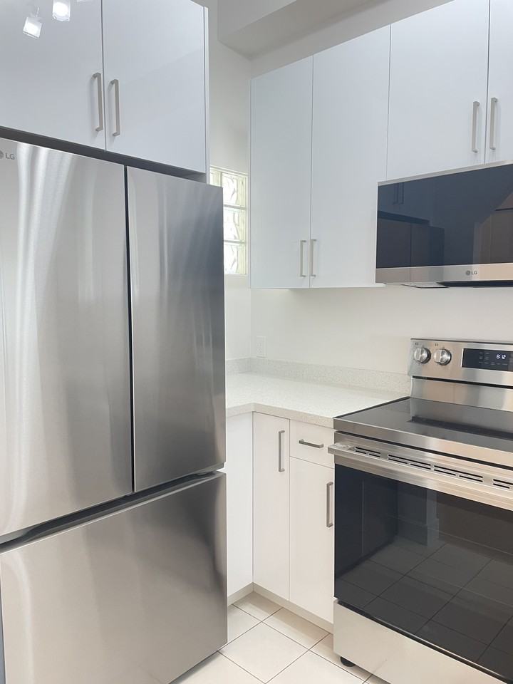 1236 8th Ave W - Photo 5 of 17