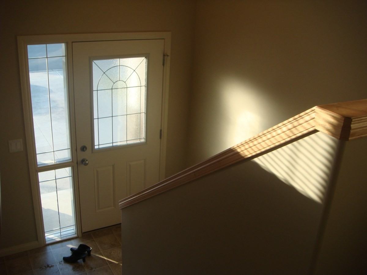 12021 102a St - Photo 2 of 15