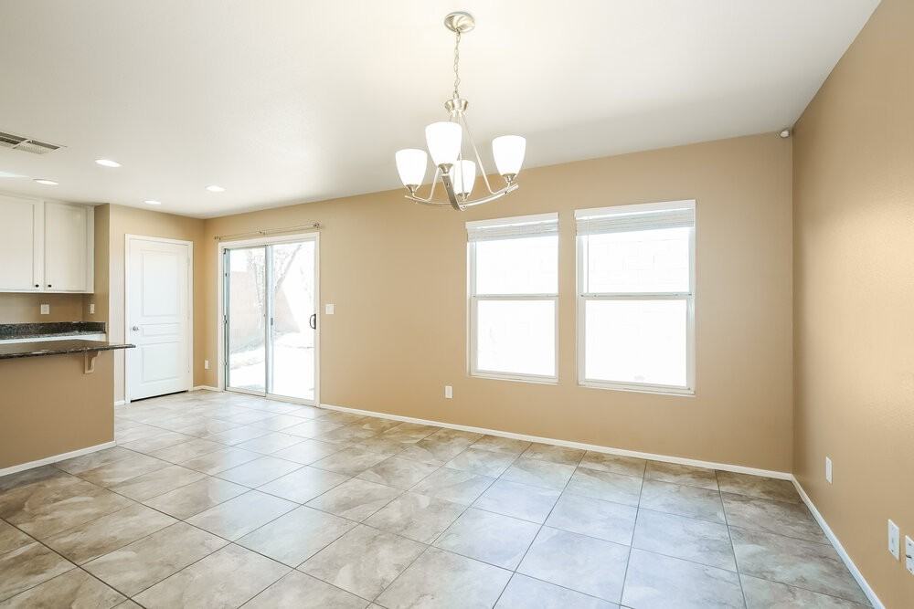 9434 Blooming Grove Ave - Photo 7 of 17