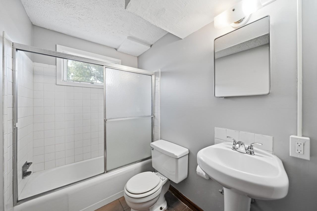 5430 Ervin St #4 - Photo 4 of 9