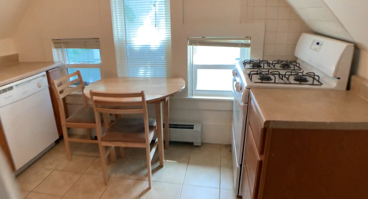 208 Williams St #3 - Photo 4 of 11
