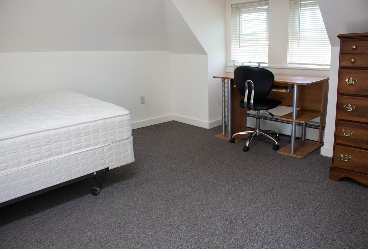 208 Williams St #3 - Photo 6 of 11