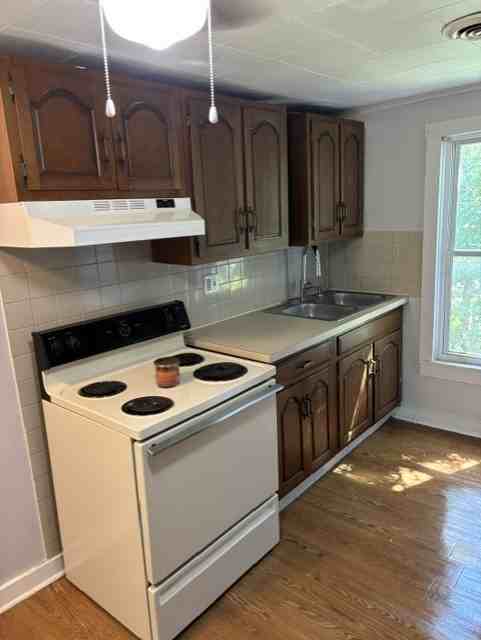 3 Hyde Park Uppr #2 - Photo 5 of 7
