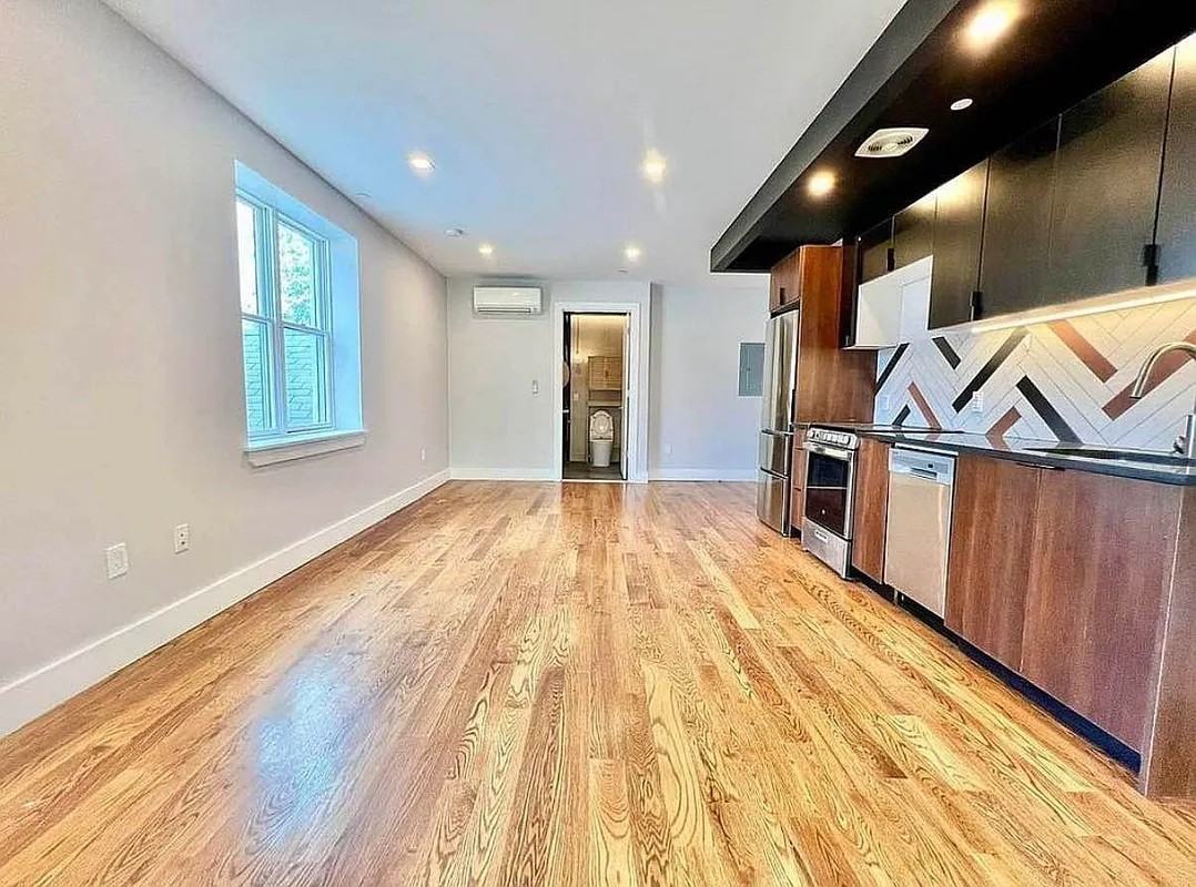 680 East 21st Street #4 - Photo 5 of 7