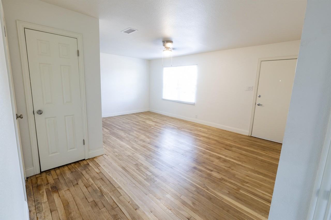 3807 Gaston Dr #1 - Photo 3 of 9