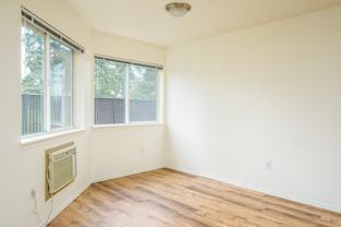 4821 Ne 110th Ave Ofc - Photo 1 of 1