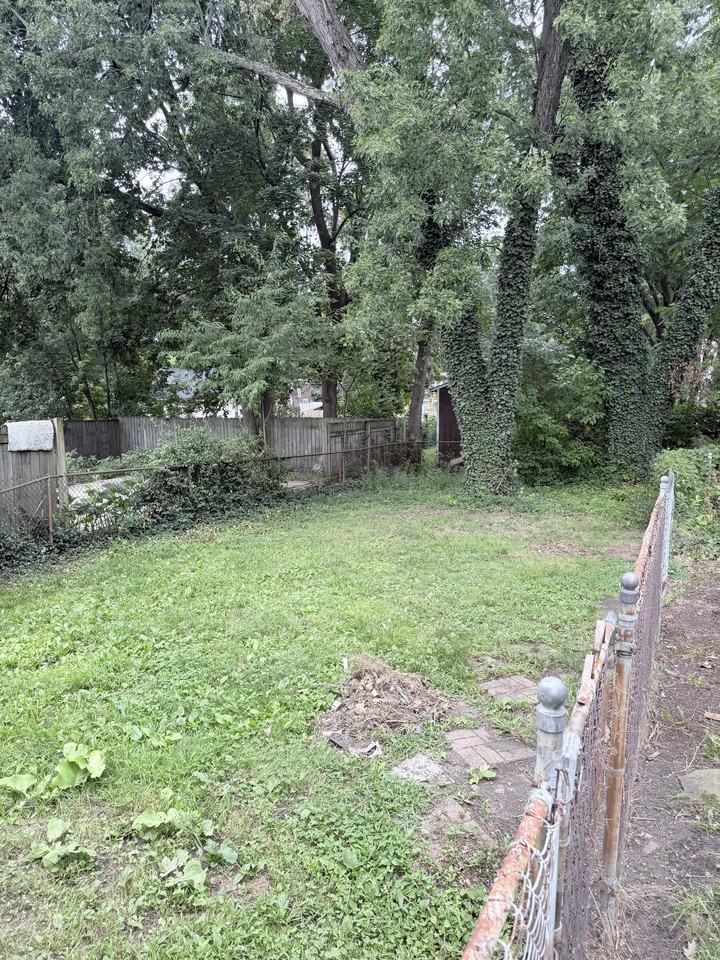 512 Inman St #1 - Photo 3 of 10