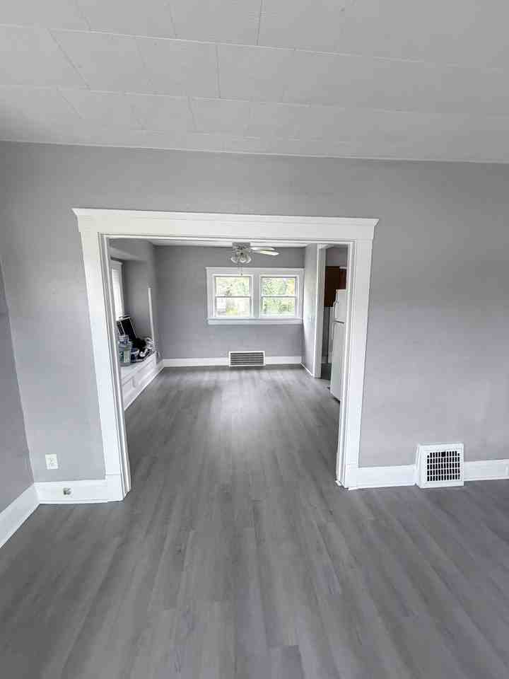 512 Inman St #1 - Photo 5 of 10