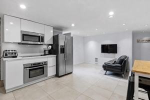 featured image of Renfrew St & E Hastings St