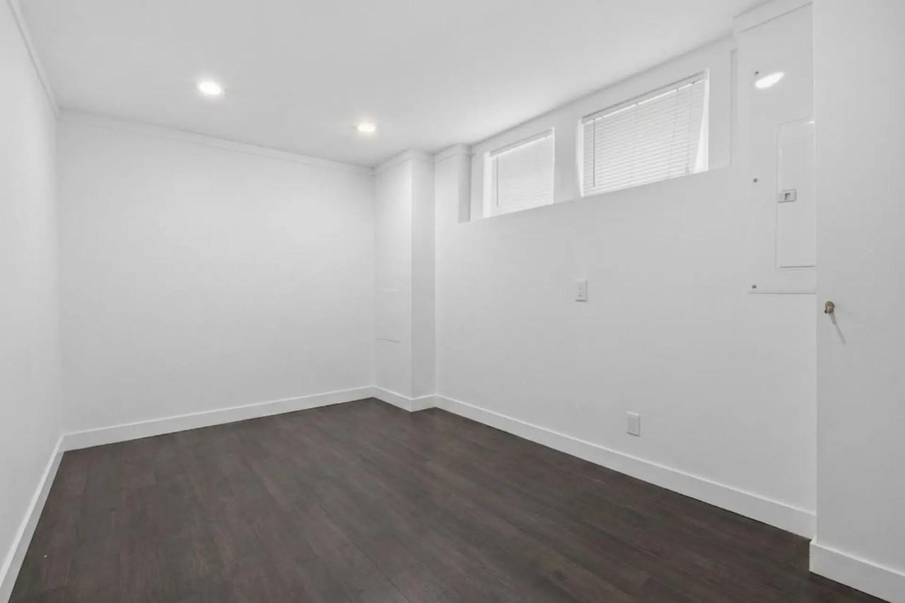 Renfrew St & E Hastings St - Photo 6 of 10