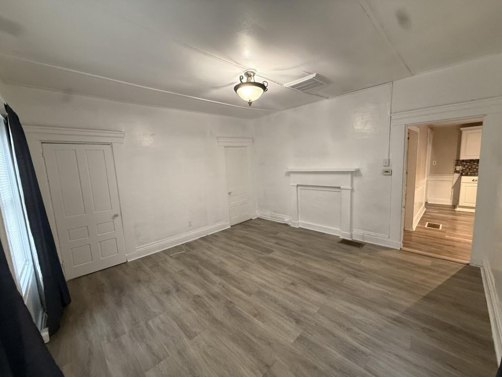 7 Market St - Photo 6 of 32