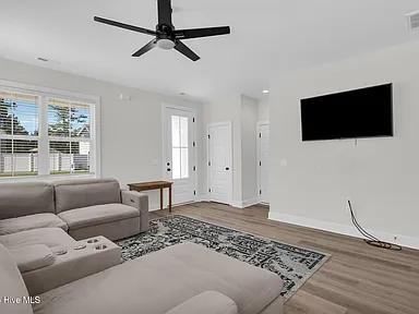 1212 Kerr Lake Dr - Photo 4 of 28