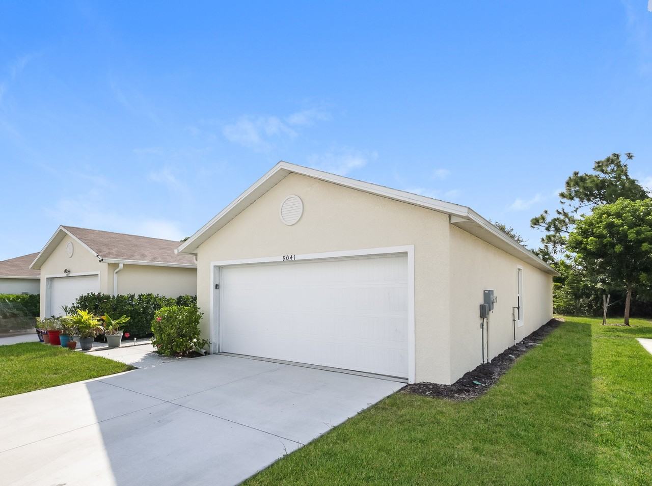 18270 Gibraltar Ln