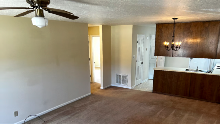 212 Hudson Dr Ne #A - Photo 5 of 5