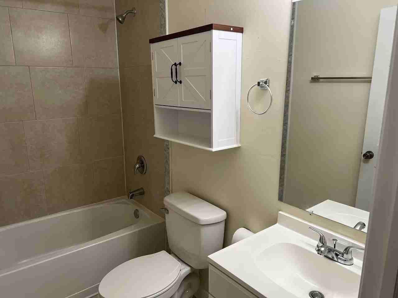914 Se 8th St - Photo 3 of 22