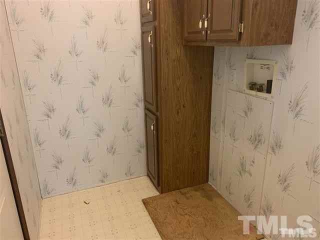 139 Green Dr - Photo 7 of 10