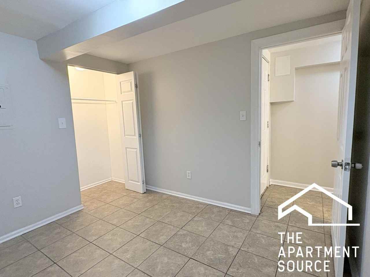 4009 S Calumet Ave #G - Photo 4 of 28