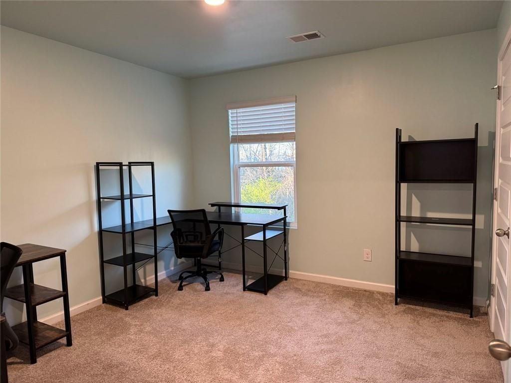 146 Silver Birch Pass - Photo 5 of 14