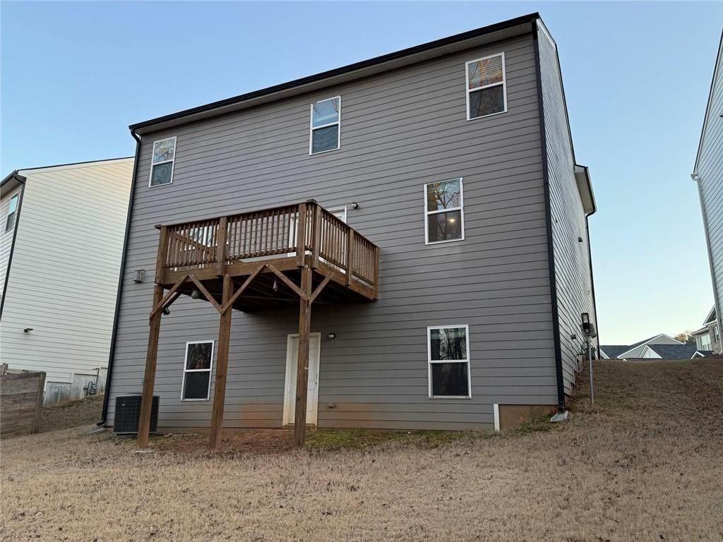 146 Silver Birch Pass - Photo 6 of 14