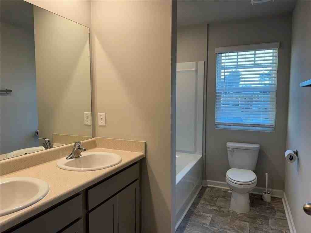 146 Silver Birch Pass - Photo 7 of 14