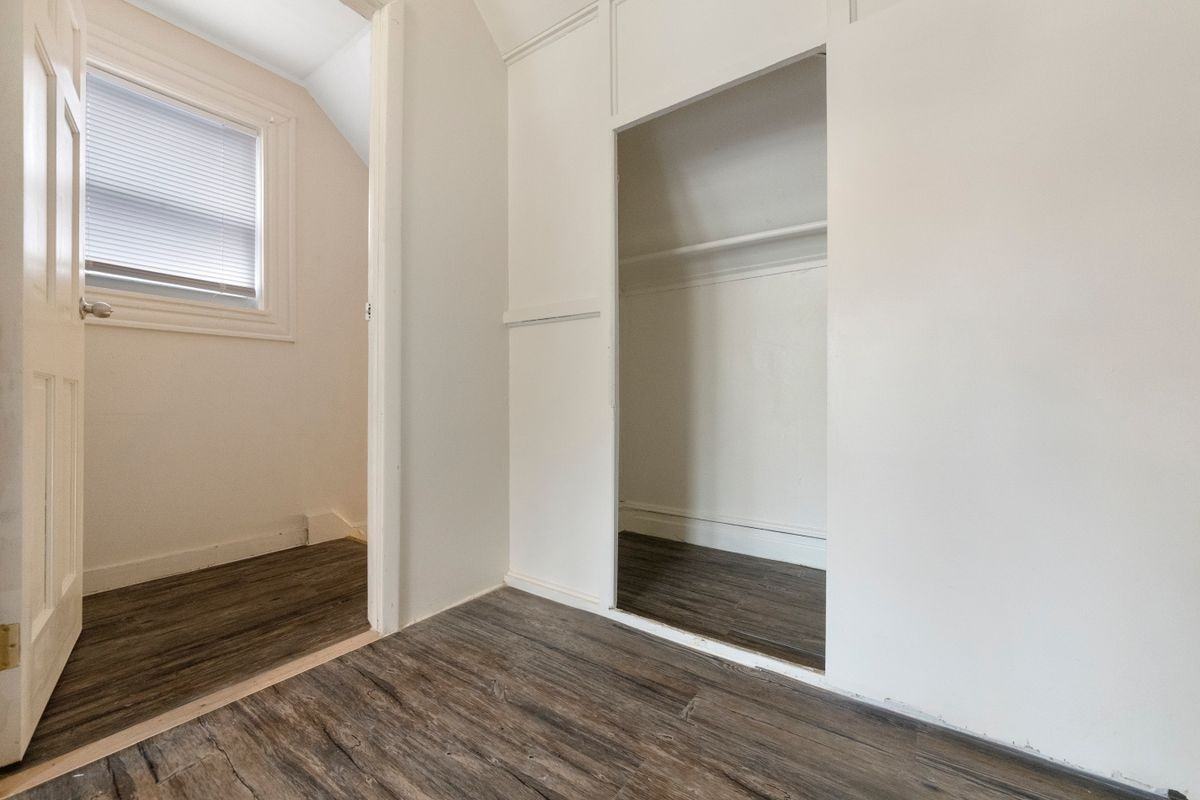 675 E 31st St ##2 - Photo 4 of 6