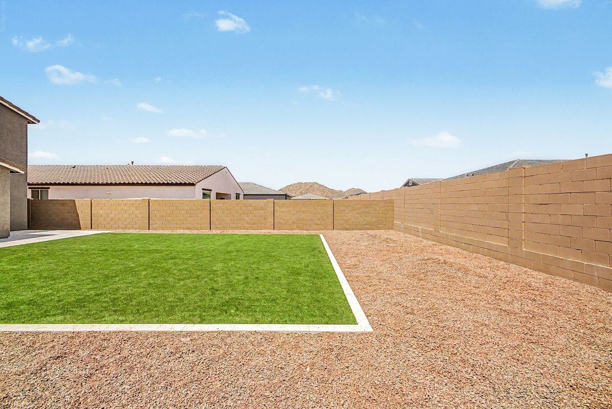 7598 W Smoketree Dr - Photo 6 of 37