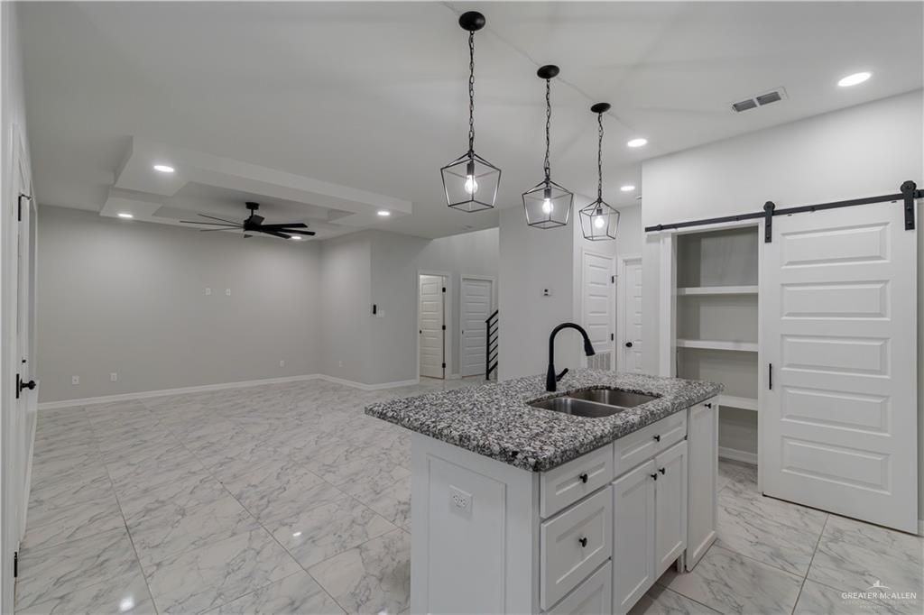 5504 N Crown Pt - Photo 3 of 15