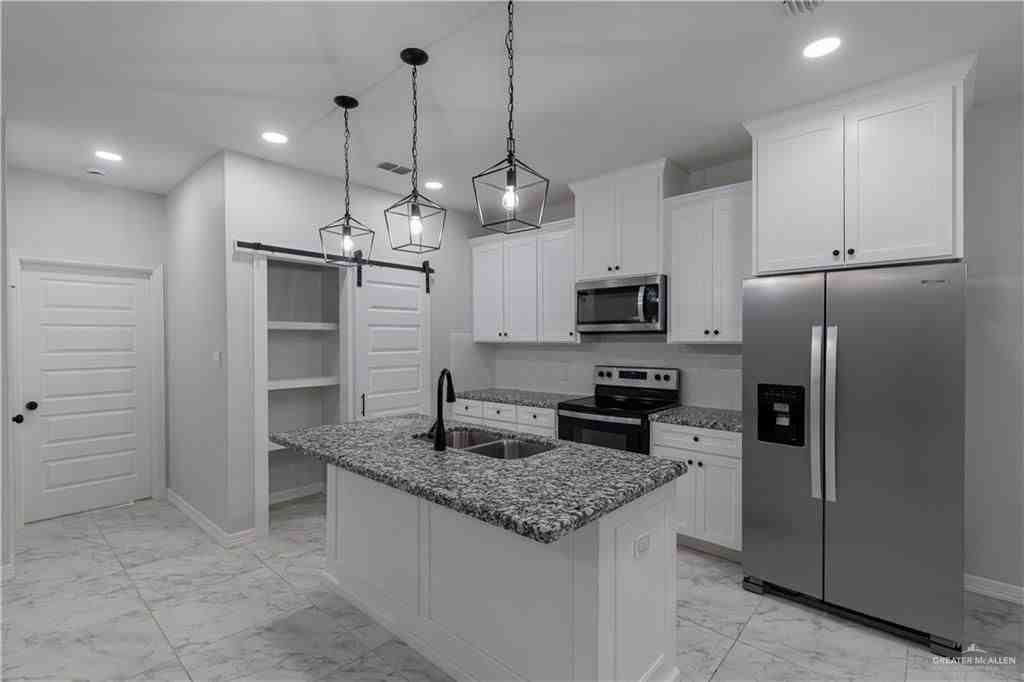 5504 N Crown Pt - Photo 4 of 15