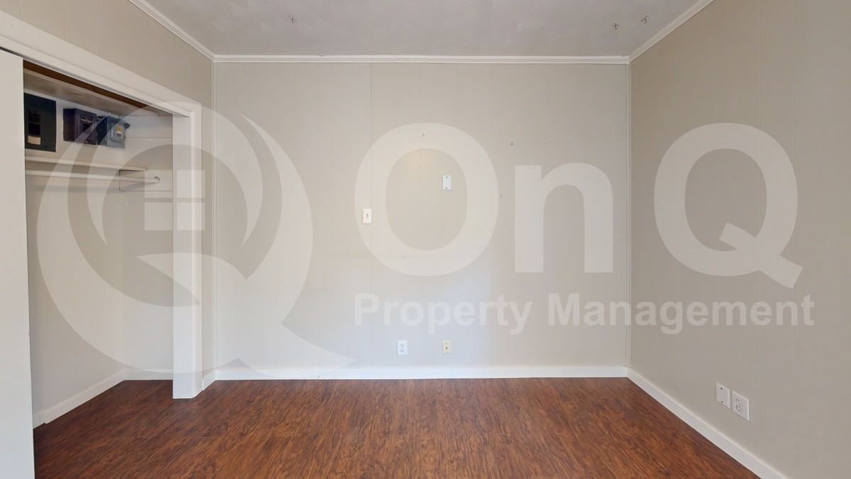 2012 N Locust St - Photo 5 of 9
