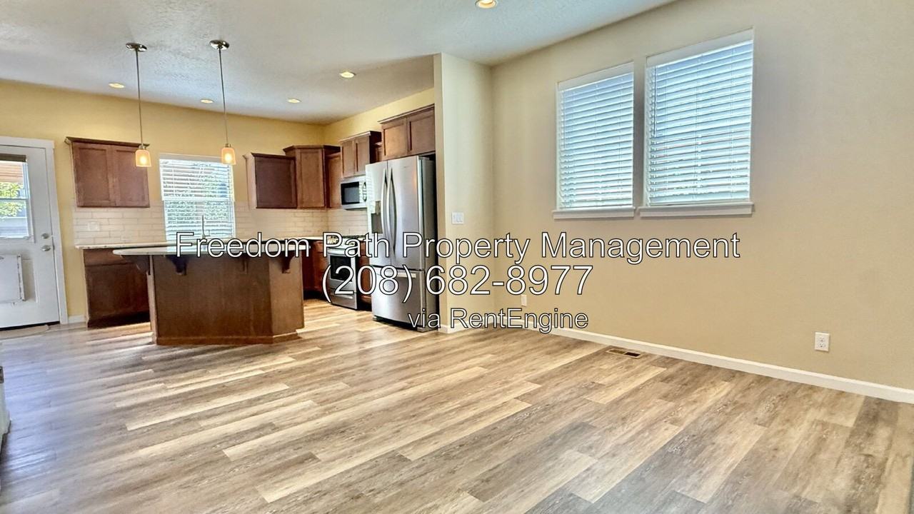 6622 N Cornwall St - Photo 7 of 25