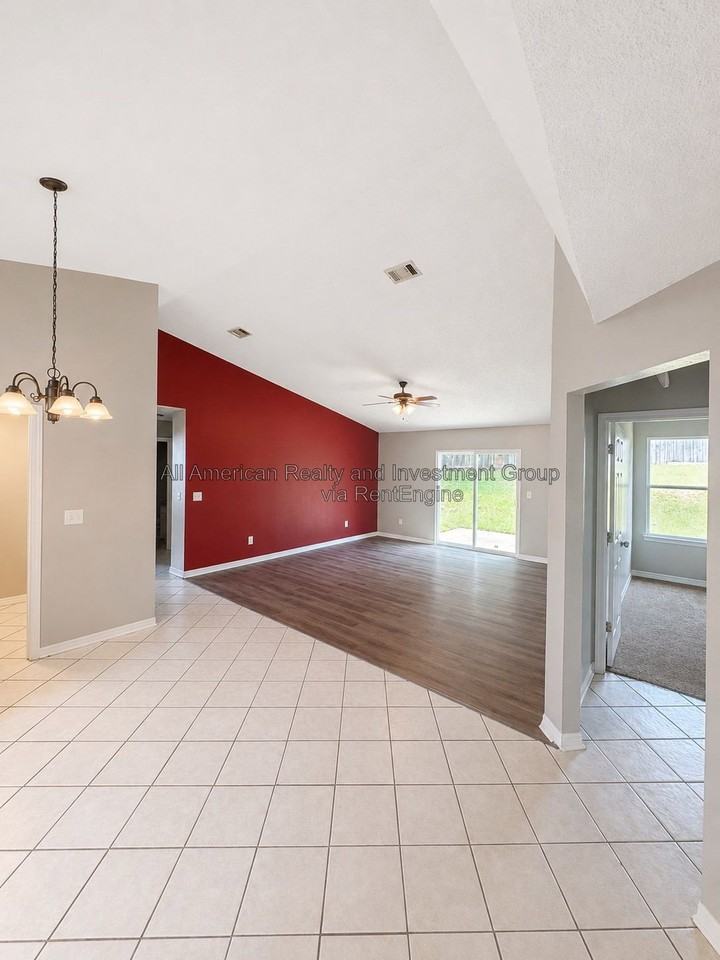 216 Lustan Dr - Photo 2 of 15