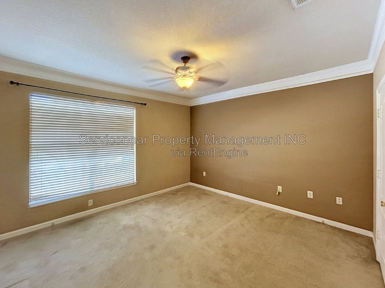 10471 Villa View Cir - Photo 3 of 11