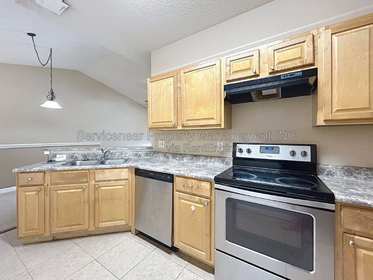 10471 Villa View Cir - Photo 4 of 11