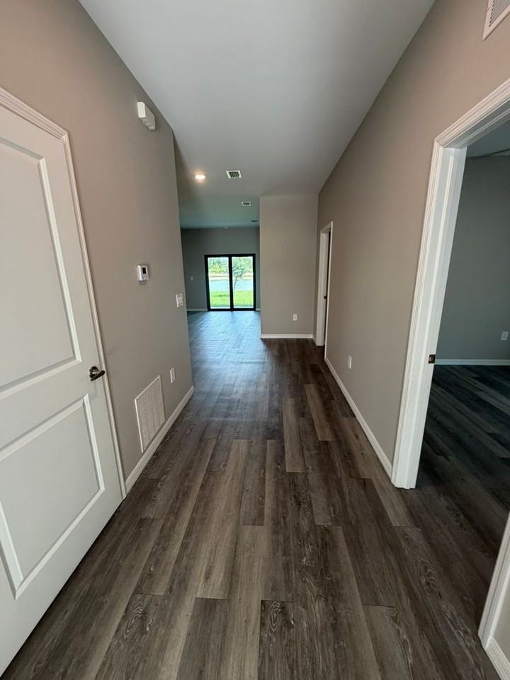 1151 Oceanic Rd - Photo 4 of 22