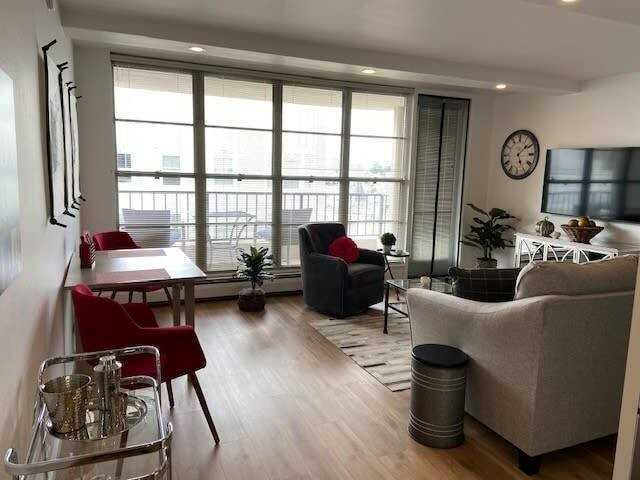 Franklin St #906 - Photo 2 of 24