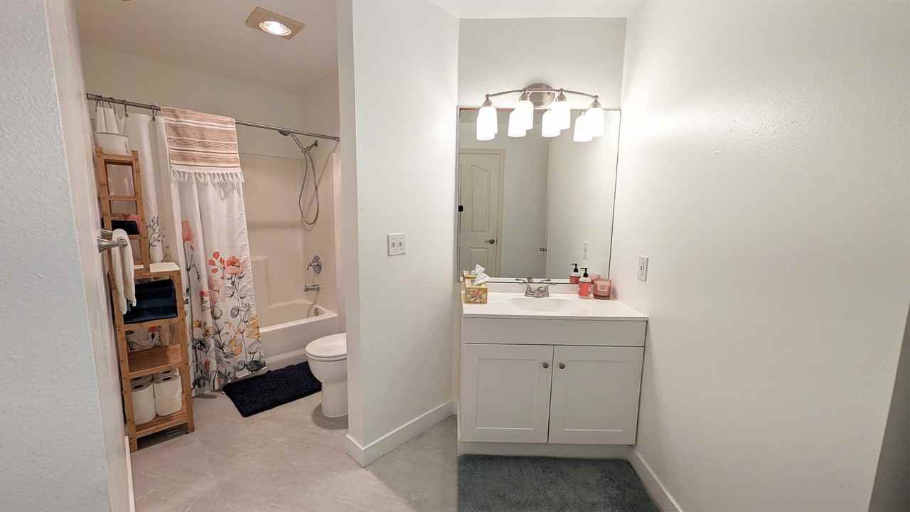 9750 Greenwood Ave N #204 - Photo 4 of 17