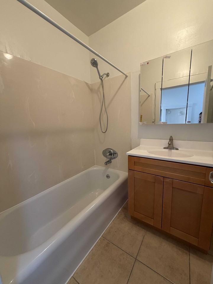 2835 Anza St #1 - Photo 5 of 12