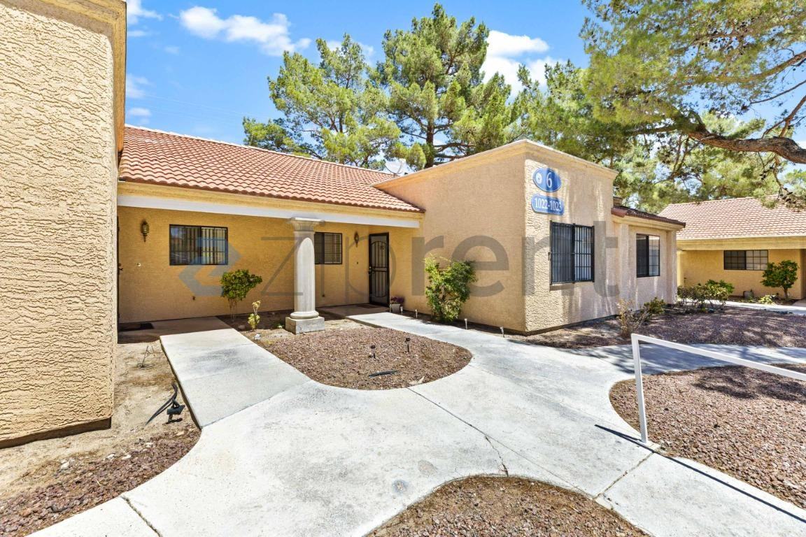 2851 S Valley View Blvd #1022