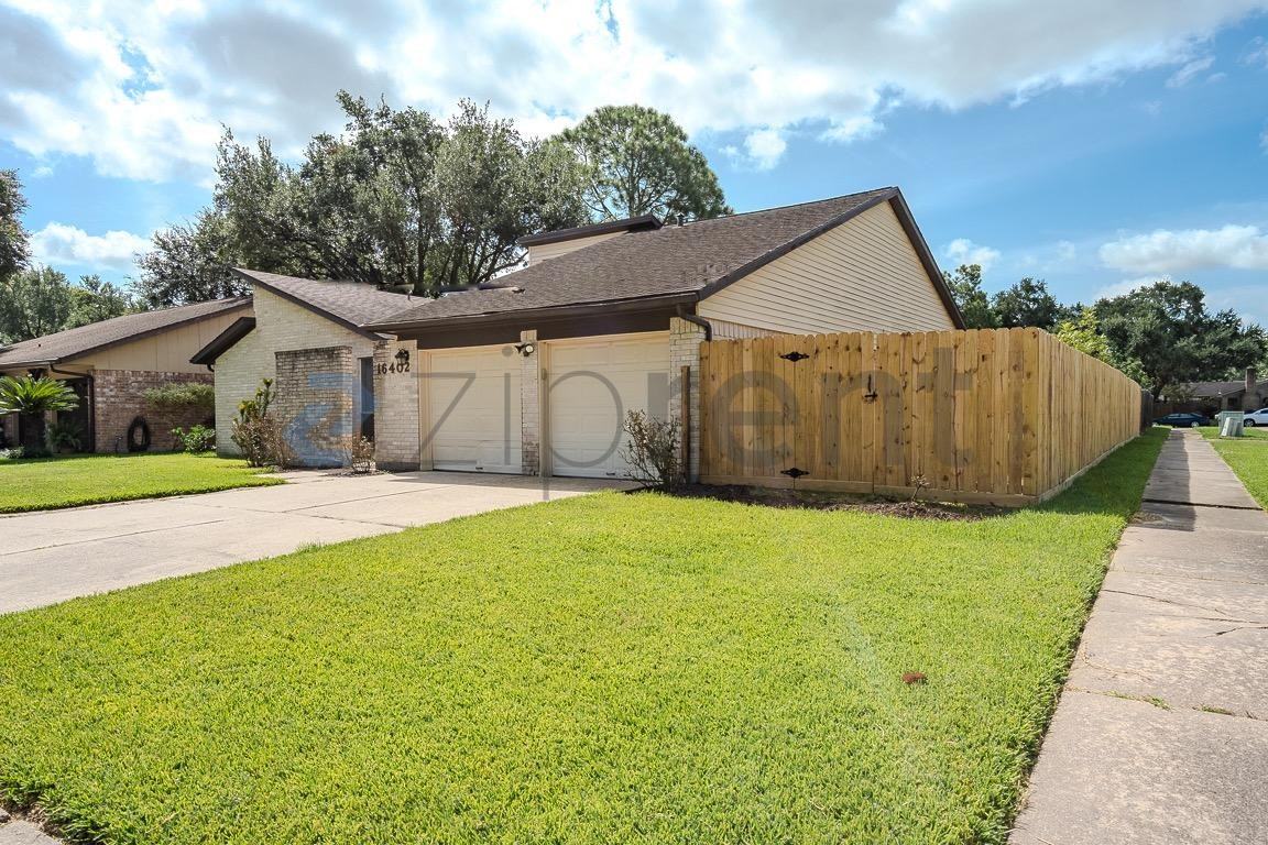 16402 Mill Point Dr - Photo 5 of 31