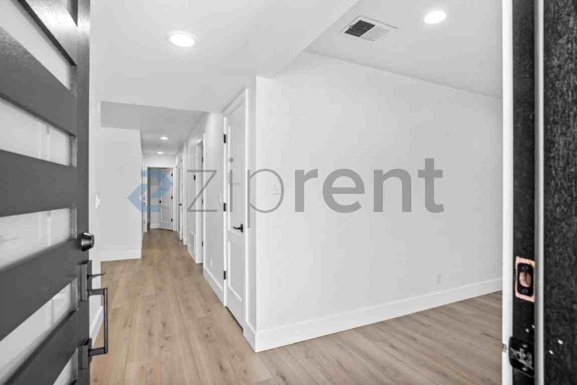 578 Tuscarora Dr - Photo 5 of 17