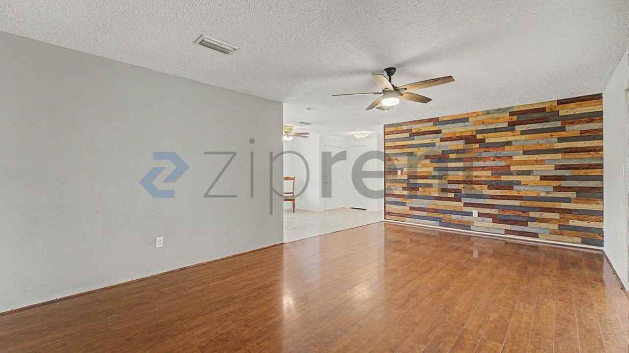 9356 Chase St - Photo 7 of 34