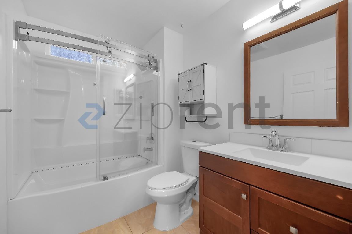 9586 Carroll Canyon Rd #161 - Photo 6 of 6