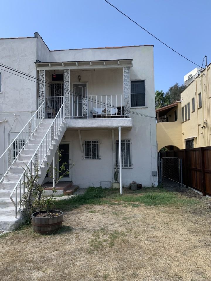 824 1/2 S Curson Ave #824-1-2 - Photo 2 of 10