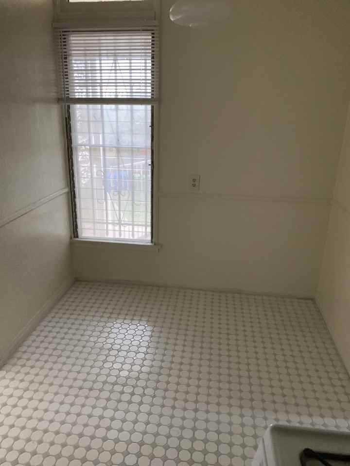 824 1/2 S Curson Ave #824-1-2 - Photo 5 of 10