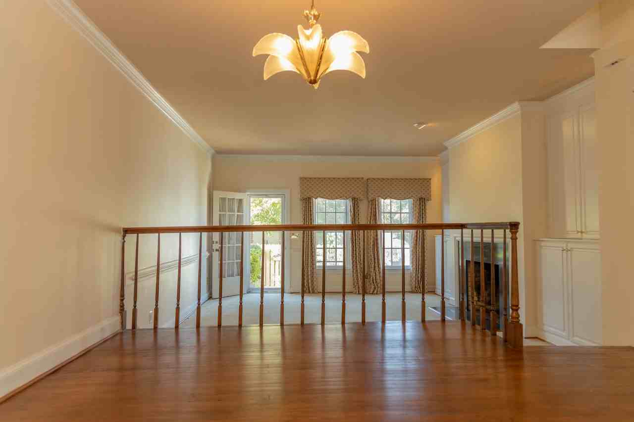 817 Botetourt Gdns #NA - Photo 3 of 48