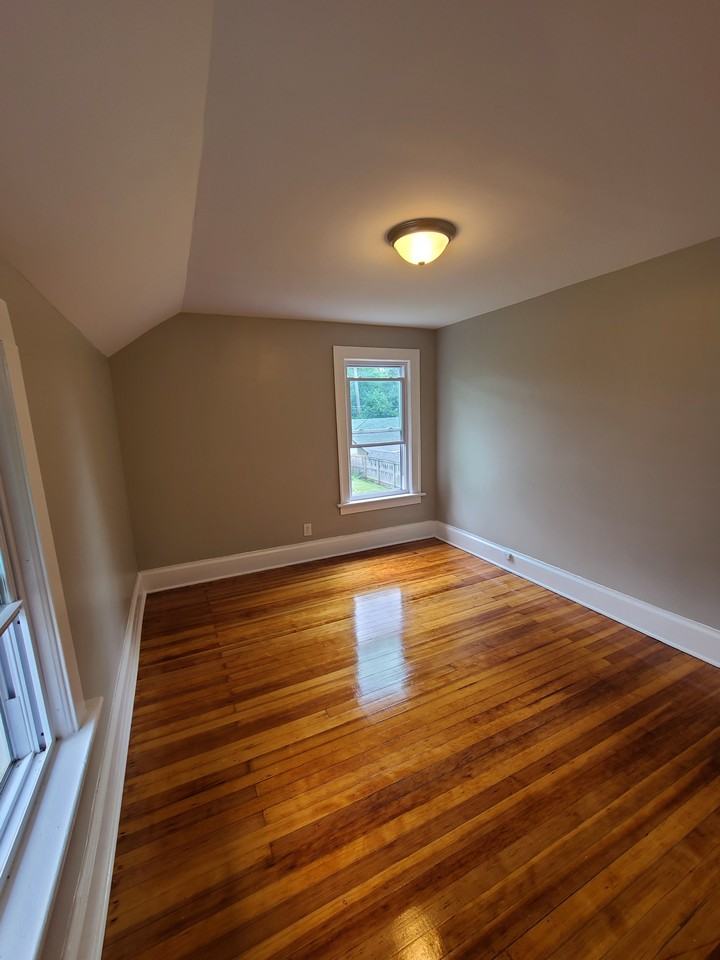1114 N Madison St #1 - Photo 5 of 25