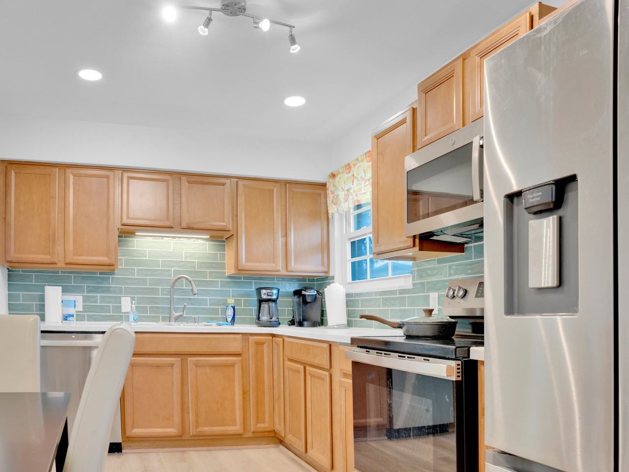 104 W Jackson St #NA - Photo 3 of 16