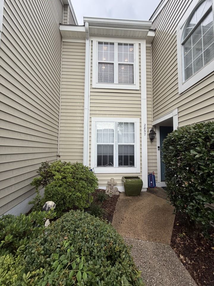2857 Yarling Ct #2857 - Photo 3 of 17