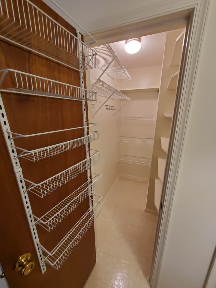 9168 Tally Ho Lane #NA - Photo 6 of 16